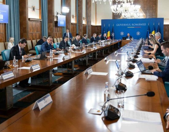Pachetul 2 va fi impartit in cinci pachetele