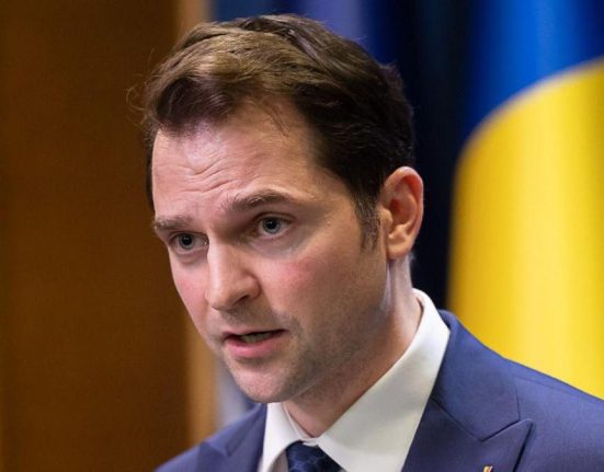 Sebastian Burduja consilier onorific al premierului Serviciul public continua