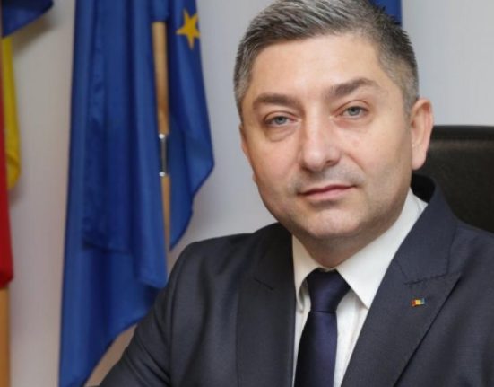 Seful consiliului judetean va protesta impotriva sa