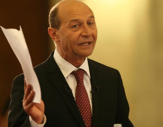 Traian Basescu a primit un apartament de la Guvern