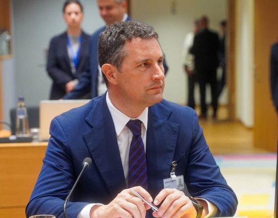 Vicepremierul Tanczos Barna Reforma pensiilor magistratilor este obligatorie