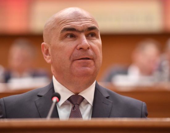 Bolojan Reforma fiscala corecteaza multe probleme existente