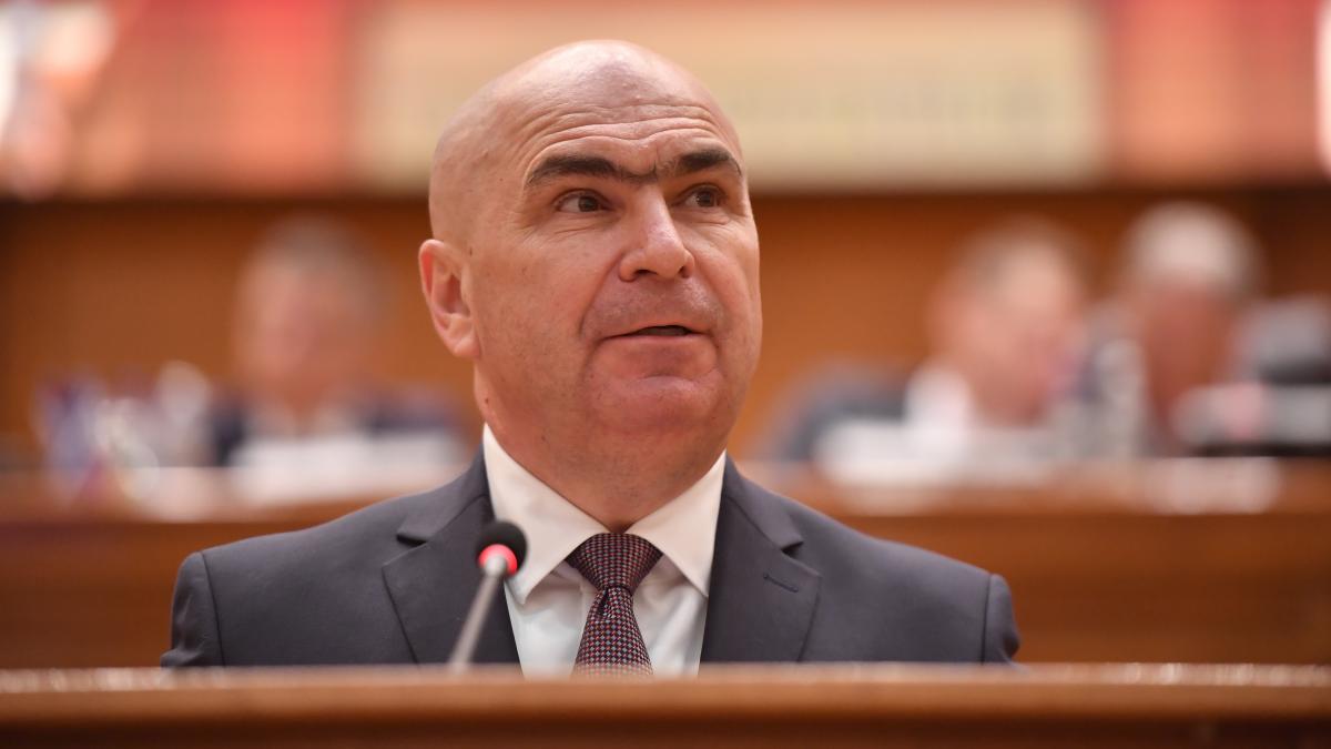 Bolojan Reforma fiscala corecteaza multe probleme
