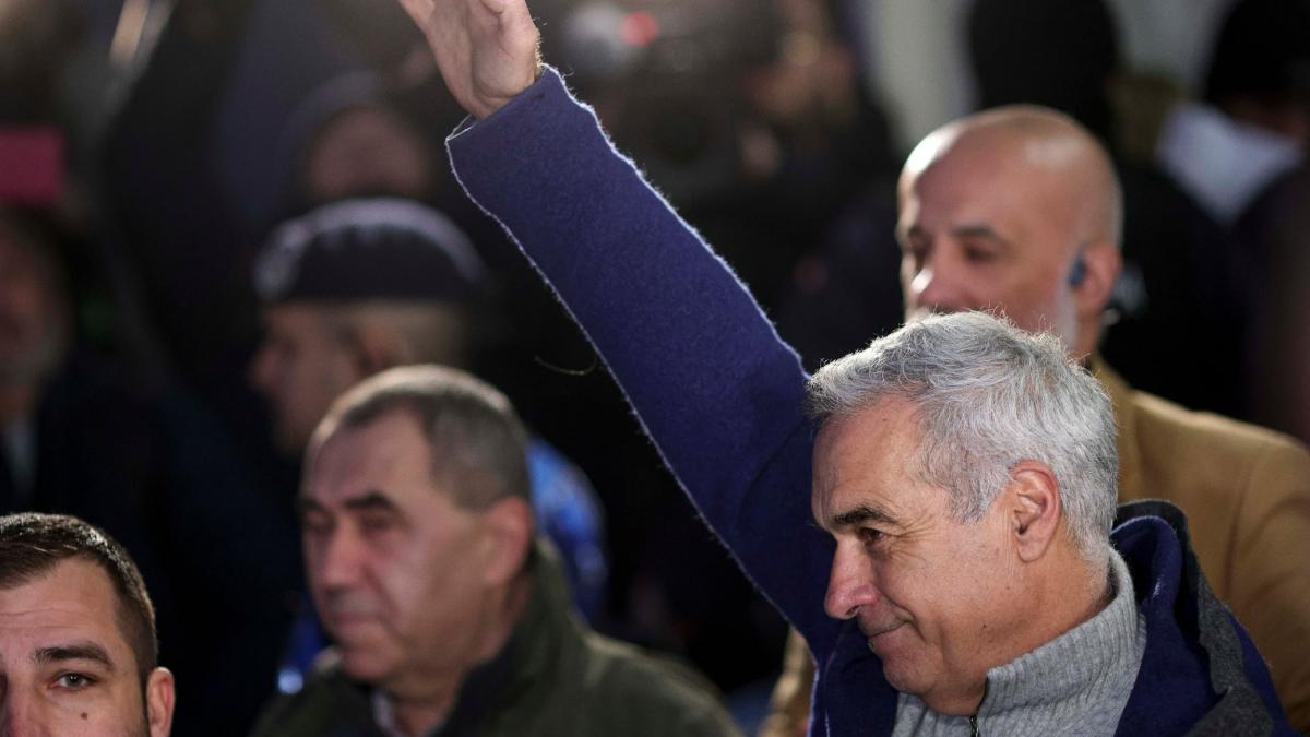 Calin Georgescu lider la intalnirea de la Ciolpani
