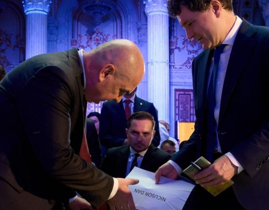 Ce test i a dat Nicusor Dan lui Bolojan
