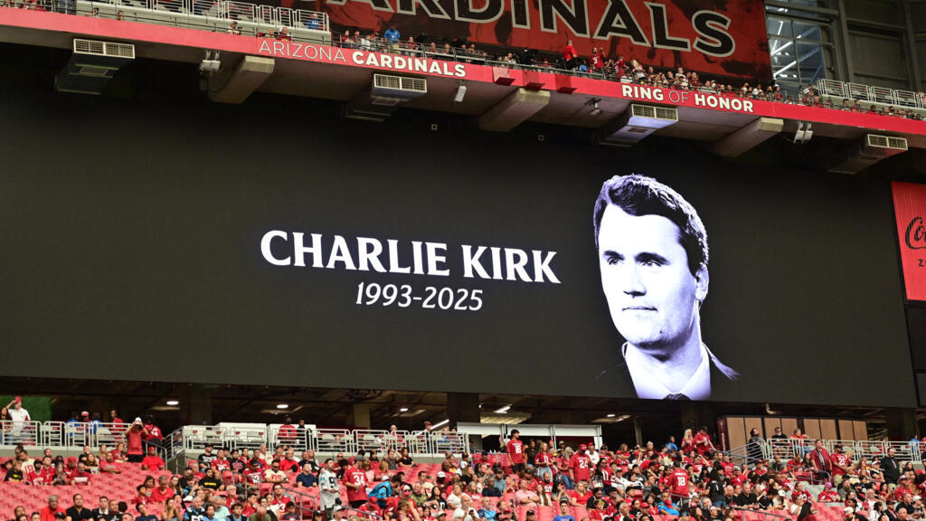 Ceremonie in memoria lui Charlie Kirk in Arizona