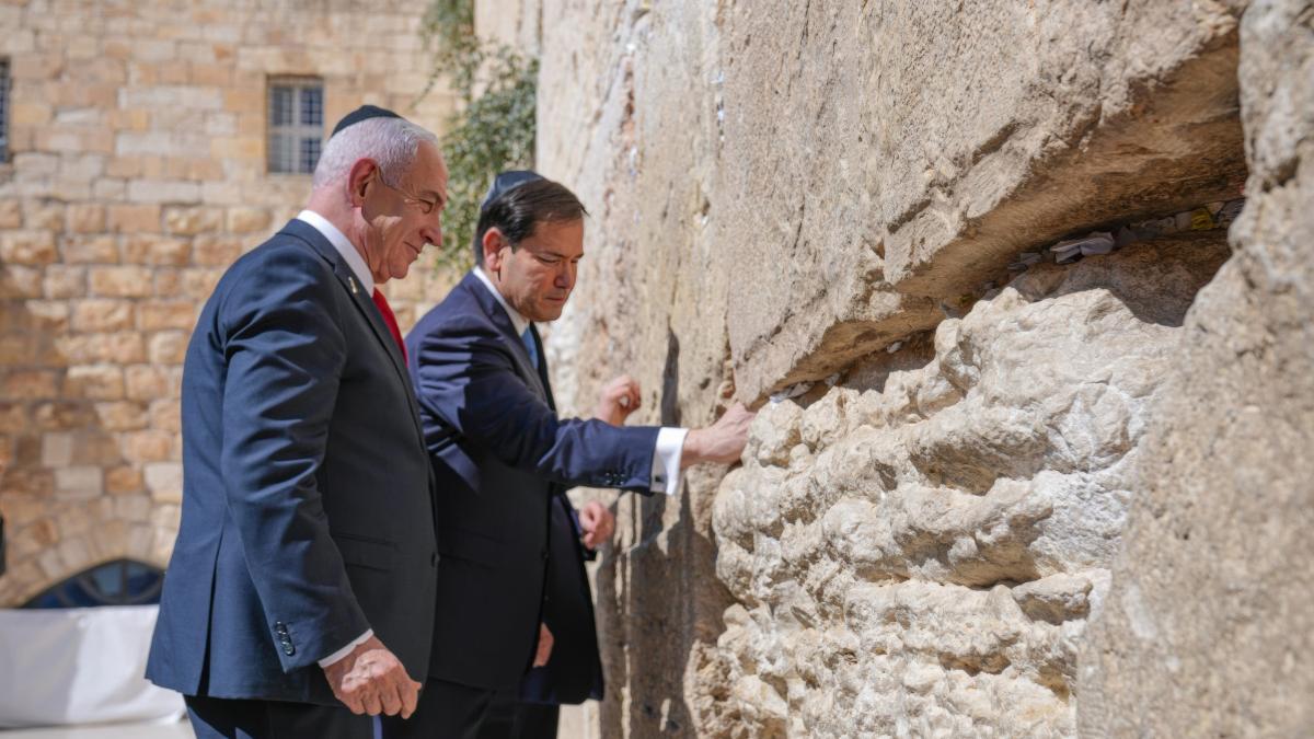 Guardian Cum foloseste Israelul arheologia pentru a si mentine alaiatii