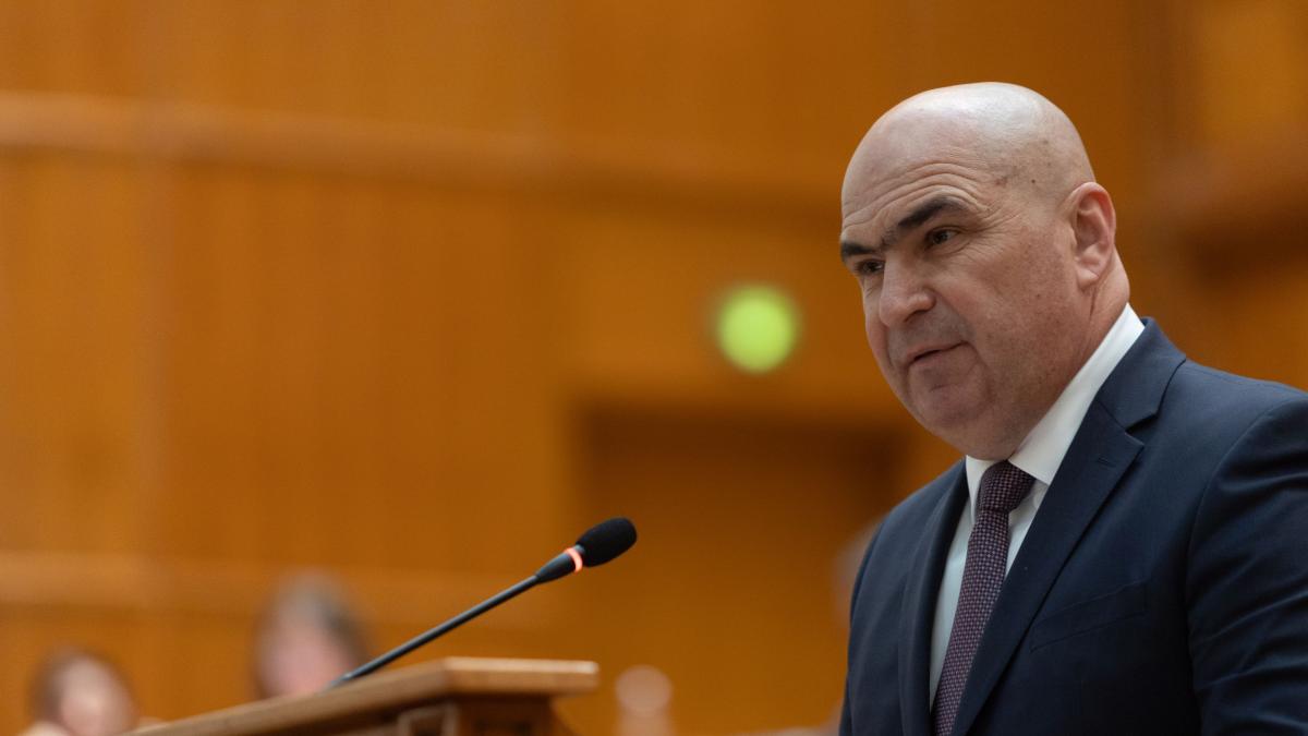 Ilie Bolojan sustine prima conferinta de presa dupa tensiuni