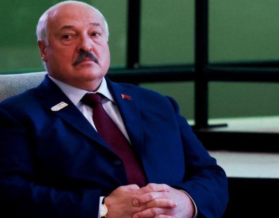 Lukasenko vrea sa discute cu Zelenski despre o propunere de la Putin