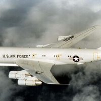 Nicusor Dan a aprobat aeronavele SUA in Romania
