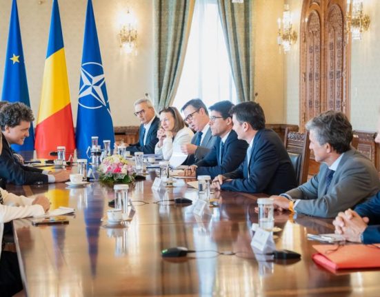 Nicusor Dan a primit reprezentantii Airbus la Cotroceni