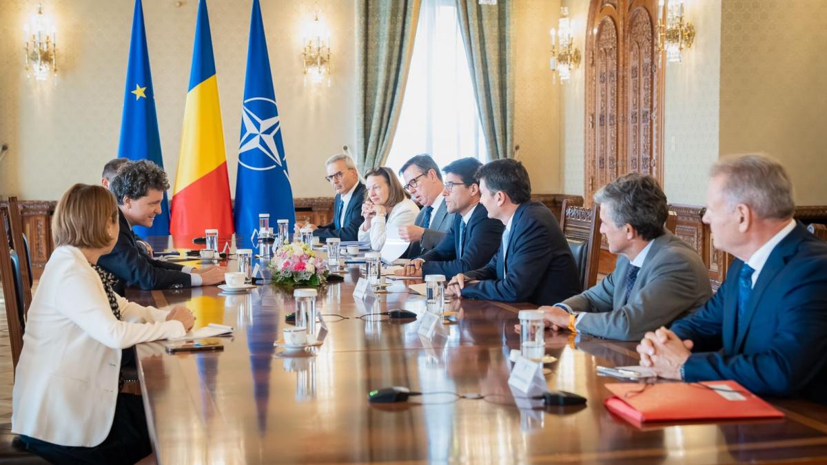 Nicusor Dan a primit reprezentantii Airbus la Cotroceni