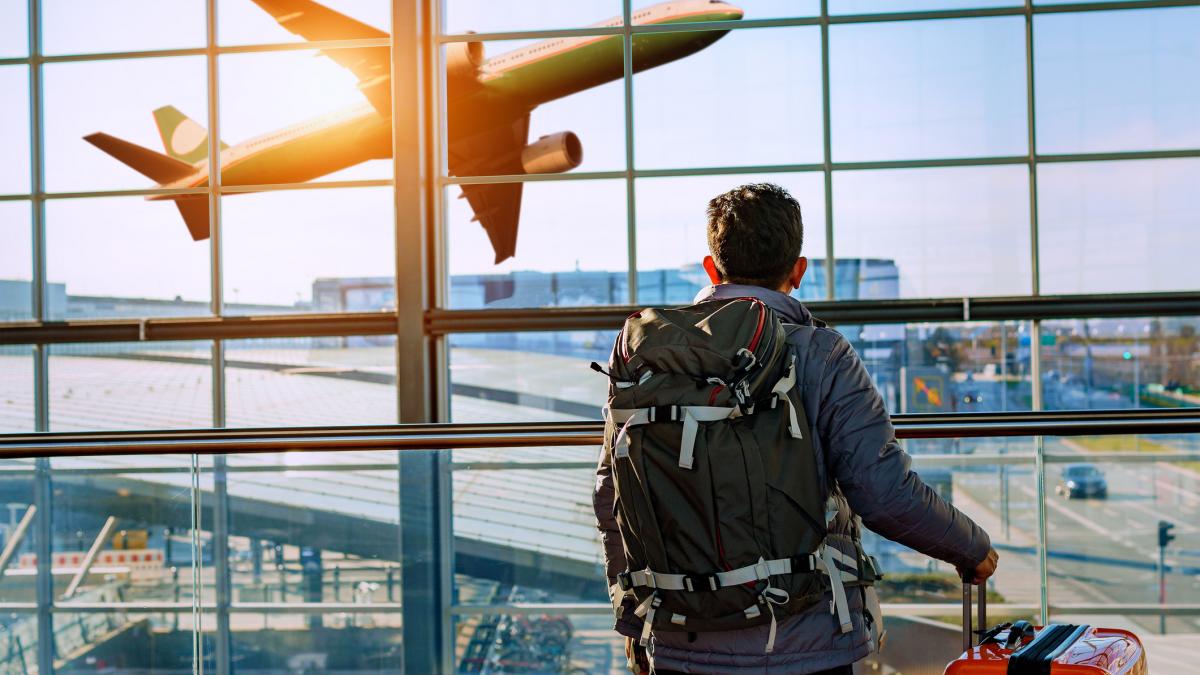 Pret maxim pentru sticla de apa in aeroporturi