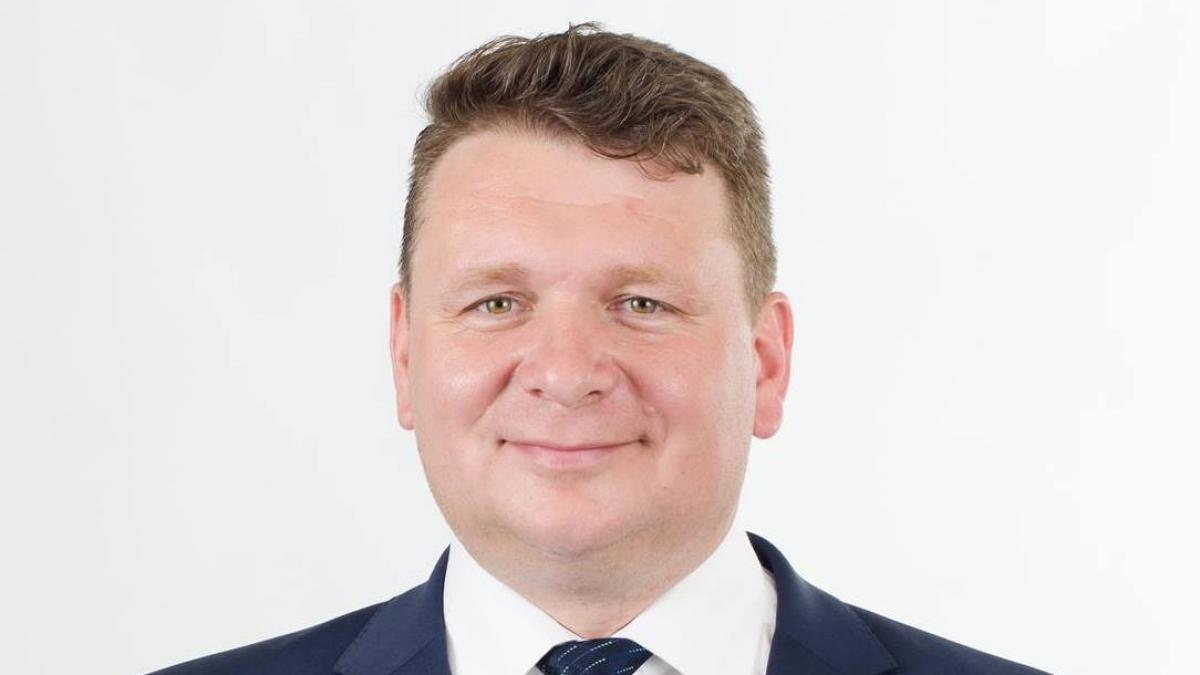 Primarul contrazice pe Bolojan poate angaja 31 de oameni