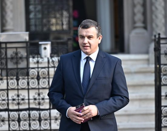 Eugen Tomac Nu primesc bani pentru a l consilia pe Nicusor Dan