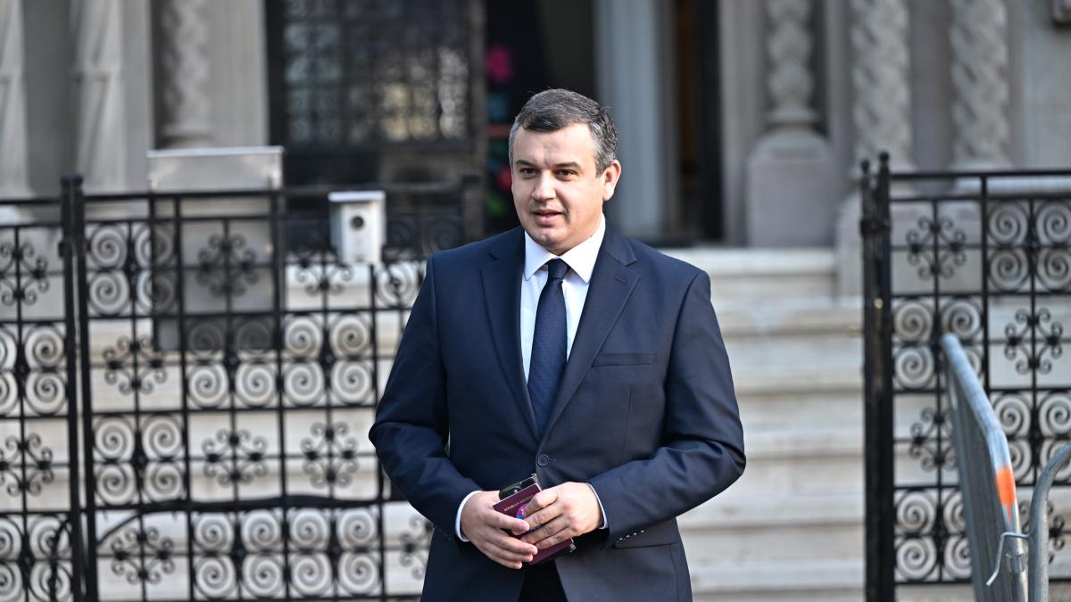 Eugen Tomac Nu primesc bani pentru a l consilia pe Nicusor Dan