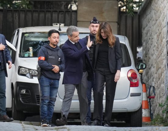 Franta Nicolas Sarkozy are paza speciala in inchisoare