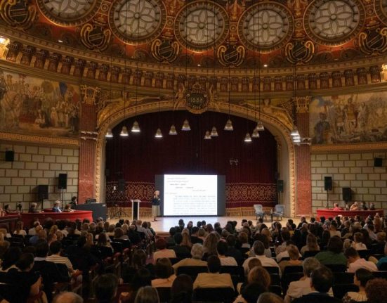 Institutiile de cultura isi pot continua activitatea