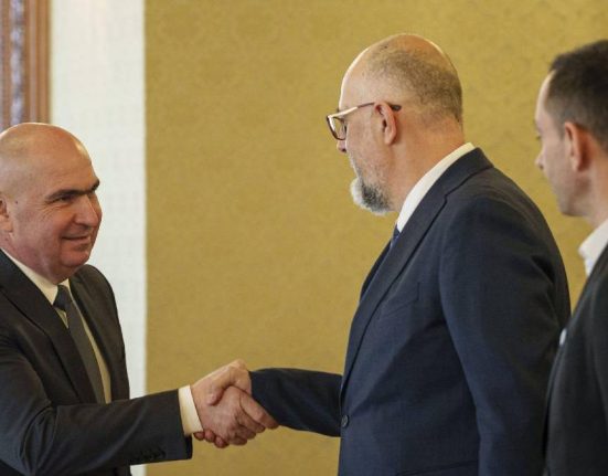 Kelemen Hunor Nimeni nu l impinge pe Ilie Bolojan sa demisioneze
