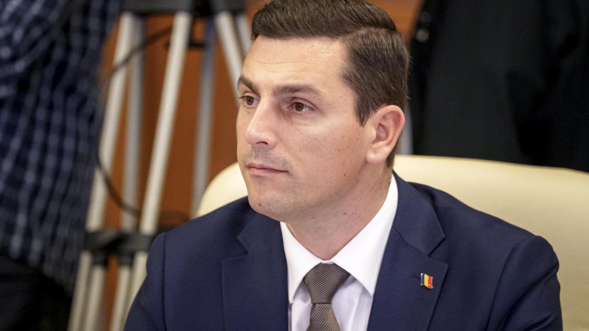 Liberalul Ionel Bogdan il sustine pe Mihai Jurca in disputa Duster