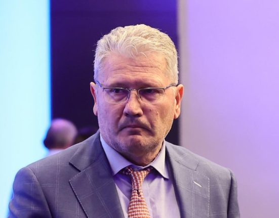 Liviu Negoita candidatul PUSL vrea transfer teren Guvern