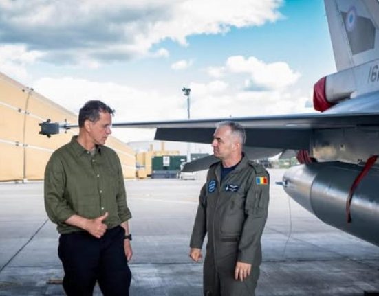 Mosteanu O noua escadrila F 16 in misiune NATO