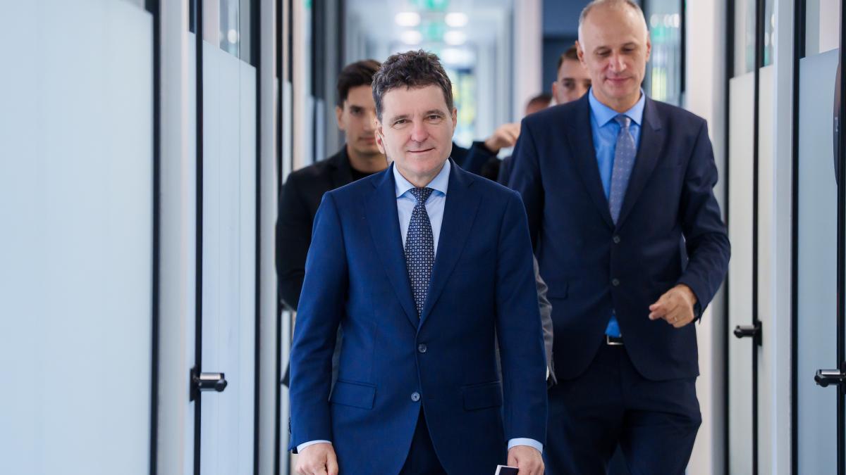 Nicusor Dan va prezenta liderilor UE raportul privind Rusia