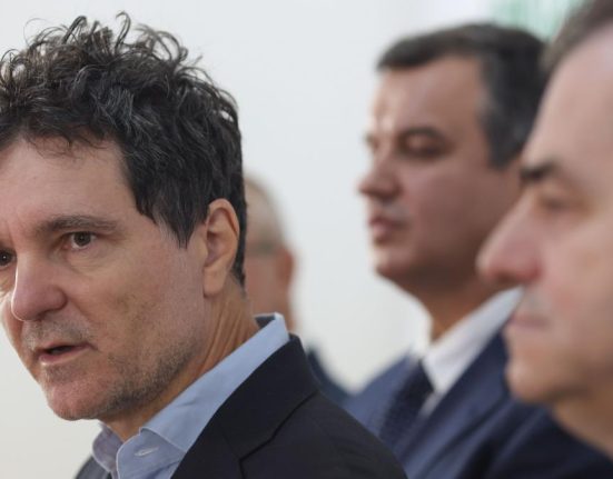 Surse Nicusor Dan isi completeaza echipa cu Orban Naumescu si Lazurca