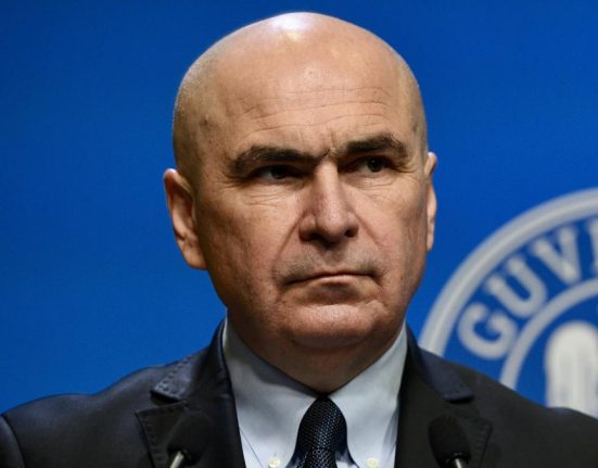 Bolojan stabileste o conditie pentru TVA si taxe