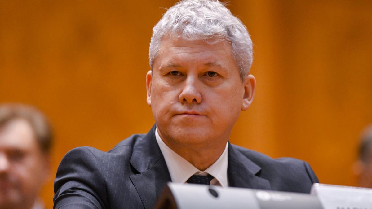 Catalin Predoiu despre deficitul de personal din MAI Recrutam 6000 anual dar lipsesc 30000