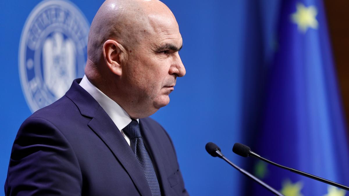 Cine sunt specialii pentru care Guvernul Bolojan nu a interzis cumulul pensie salariu Lista privilegiatilor