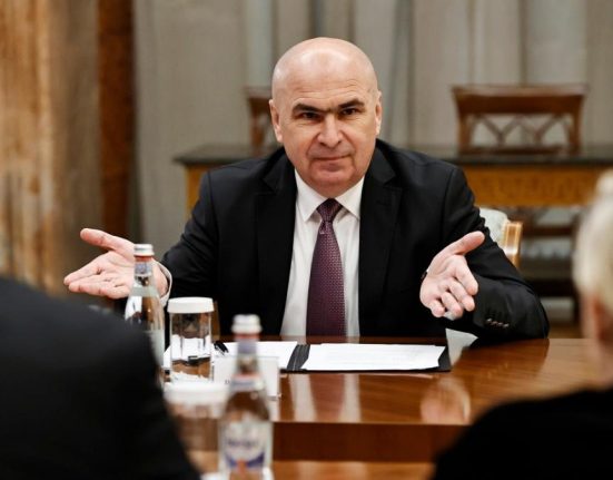 DOCUMENT Noua reforma a pensiilor magistratilor 70 din salariu pensionare la 65 de ani in 2041
