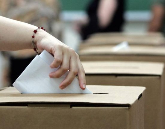 Depunerea candidaturilor pentru algerile din 7 decembrie