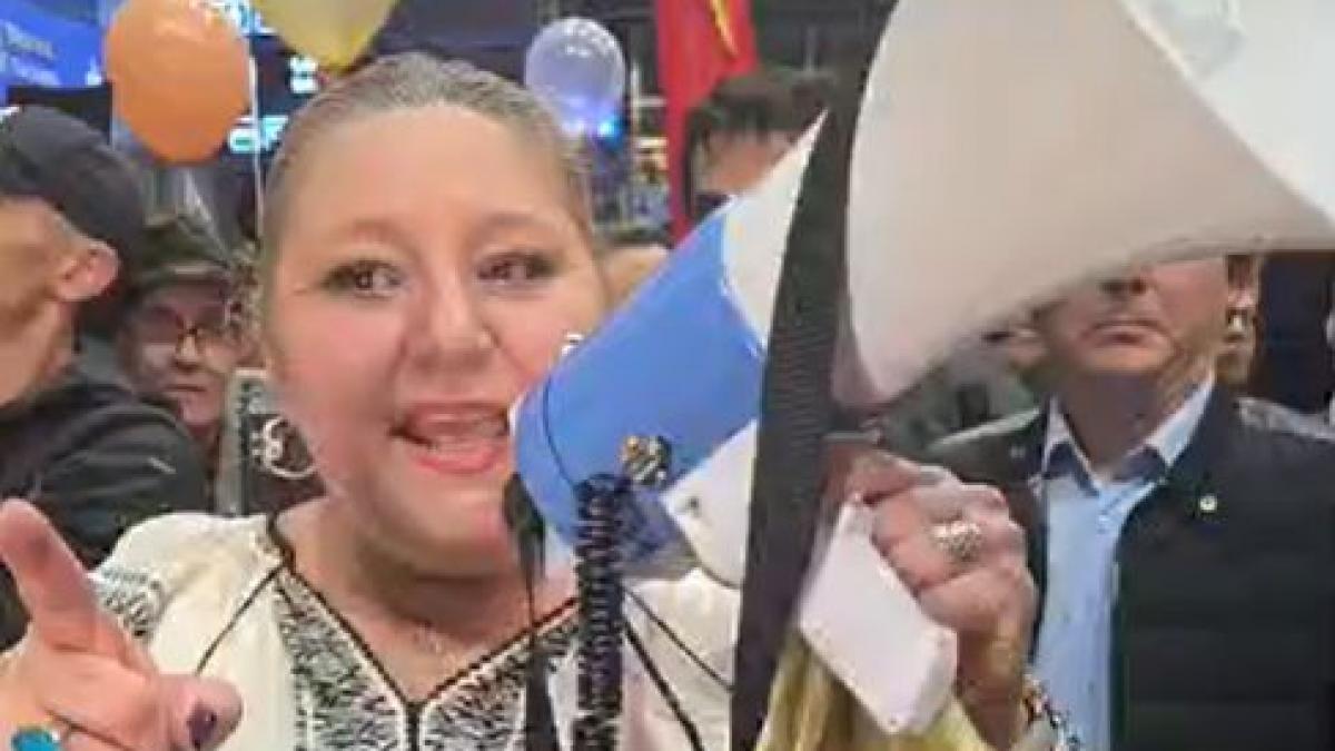 Diana Sosoca a sarbatorit cu artificii jandarmii au intervenit