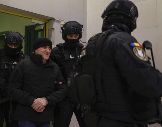Horatiu Potra fiul si nepotul sau arestati preventiv