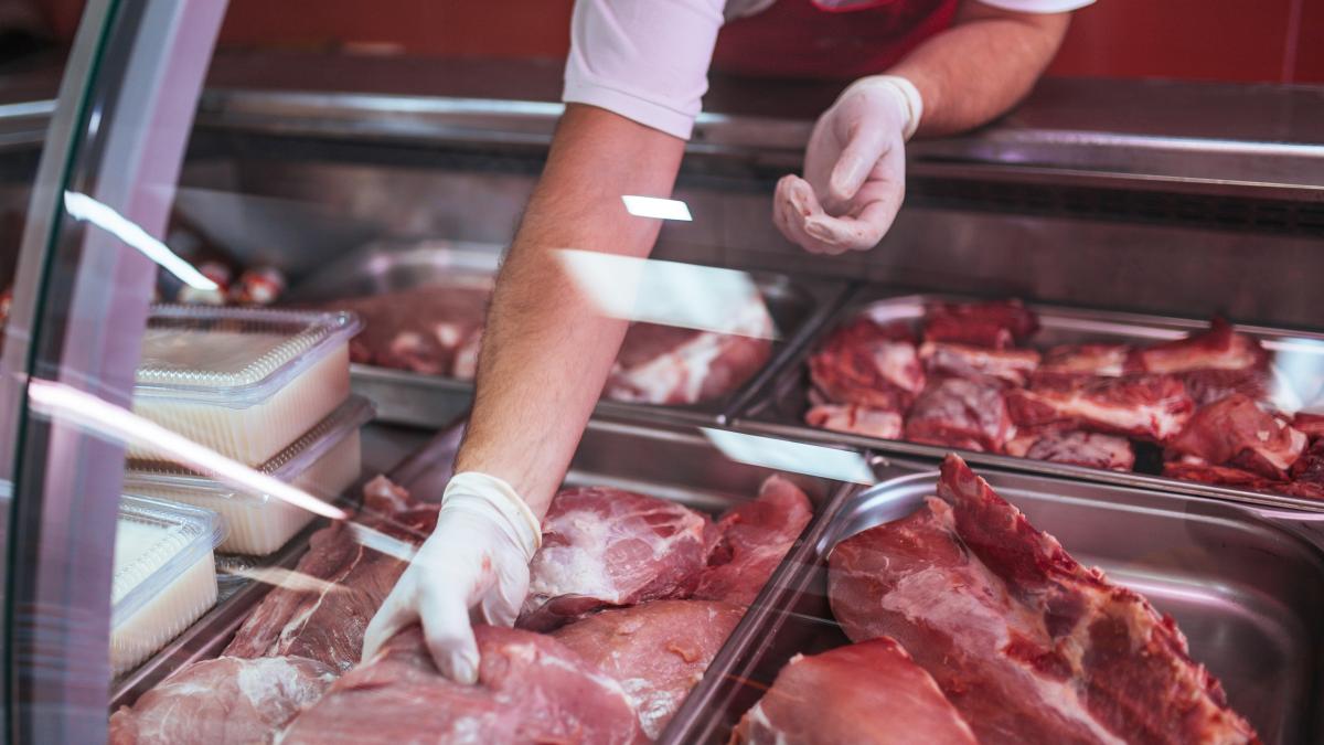 Ministrul Agriculturii vrea controlul loturilor de carne de porc. 1 Ministrul Agriculturii vrea controlul loturilor de carne de porc