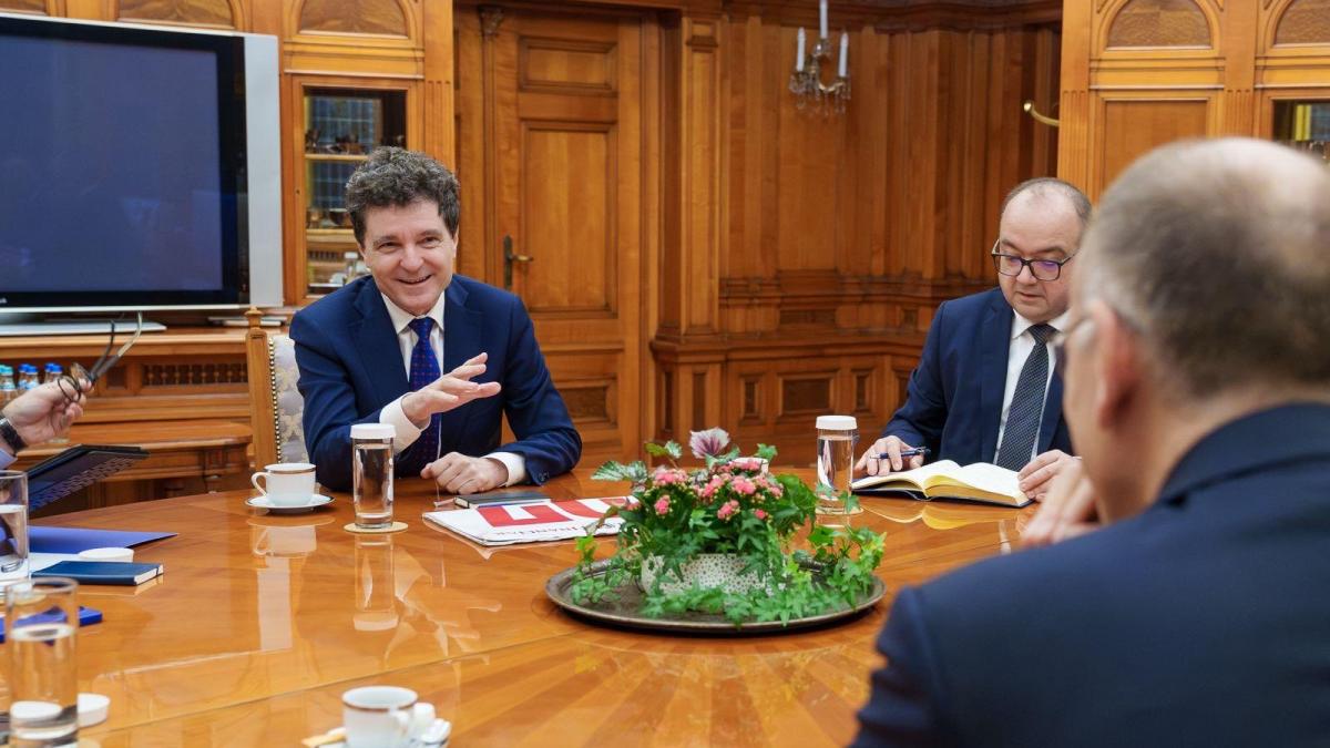 Nicusor Dan discutii cu Enrico Letta Sa avem slujbe bine platite