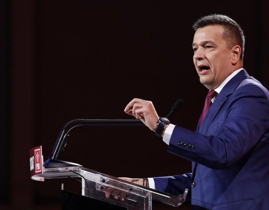 PSD a votat impotriva taierilor de salarii Grindeanu Se pot economisi altfel