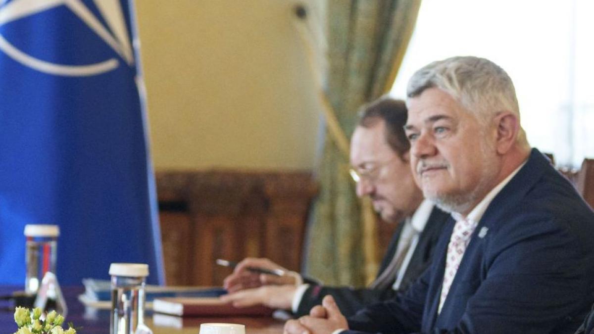 Senatorii plecati de la Soshoaca vor sa schimbe Guvernul