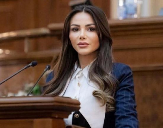 scandal de telenovela senatoare batuta de sotia unui barbat