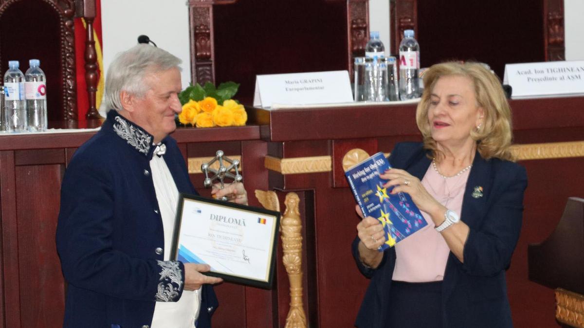20 de ani de umanism pragmatic Maria Grapini vocea demnitaii si curajului