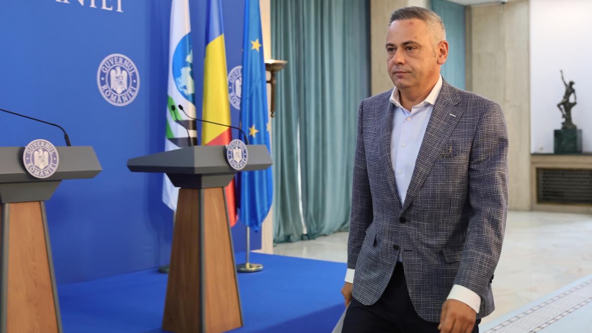 Barbu acuză Ministerul Finanțelor de taxa ascunsă pe sere: Cum calculezi impozitul pe folii? 1 Barbu acuza Ministerul Finantelor de taxa ascunsa pe sere Cum calculezi impozitul pe folii