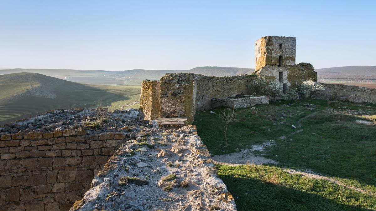 Cetati antice rare din Dobrogea blocate de birocratie