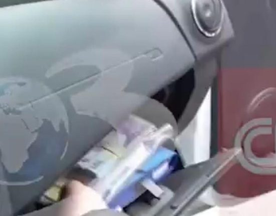 Comisar sef de politie prins luand mita