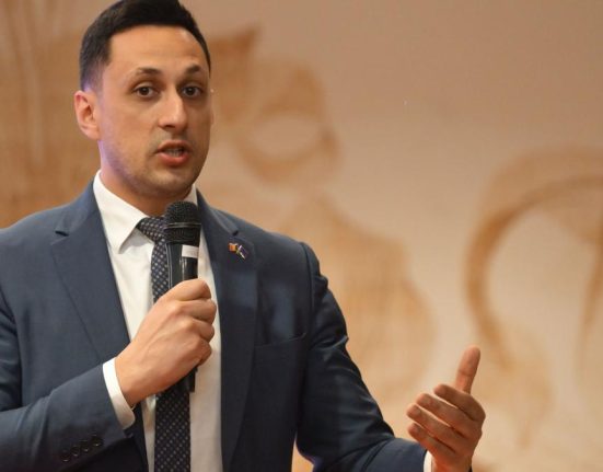 Culisele retragerii lui Vlad Gheorghe din alegeri