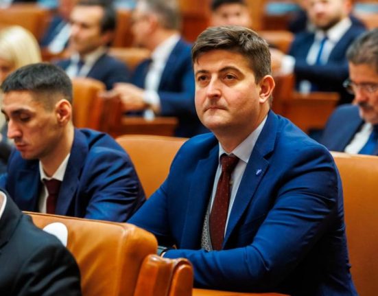 Deputatul USR Alexandru Dimitriu vrea demiterea judecatorilor PSD de la CCR