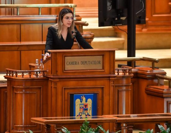 Diana Buzoianu acuza PSD de santaj privind demisia
