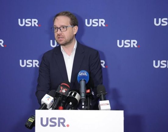 Dominic Fritz convoaca Congresul USR dupa esecul din Bucuresti