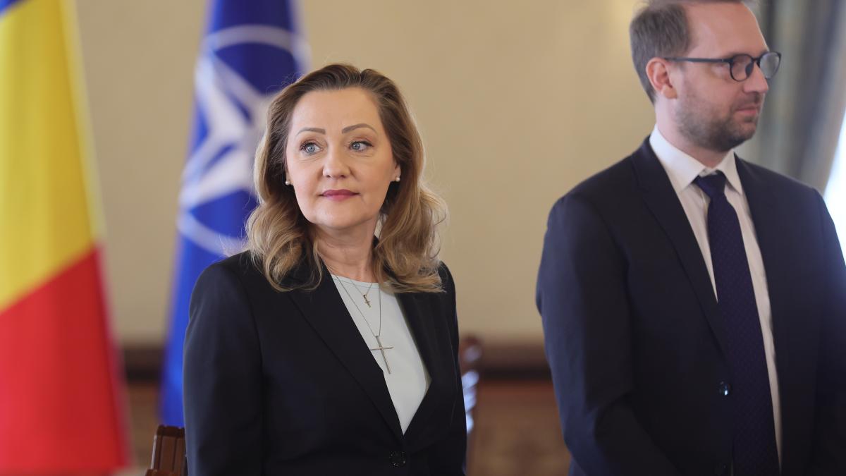 Dominic Fritz raspunde atacurilor Elenei Lasconi Poate doreste sa fie