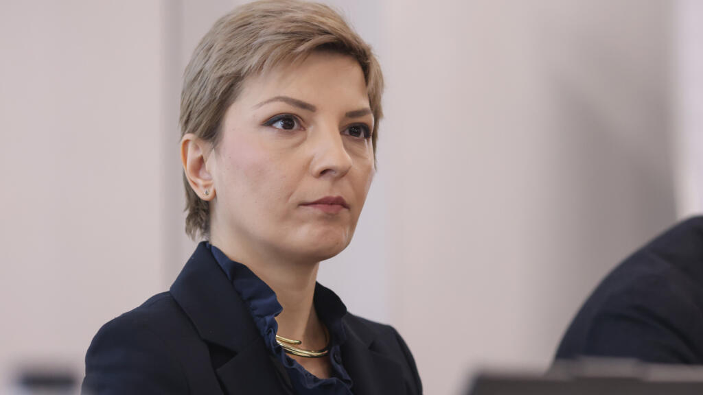 Elena Calistru la RFI Lipsa vointei politice pentru pensiile magistratilor